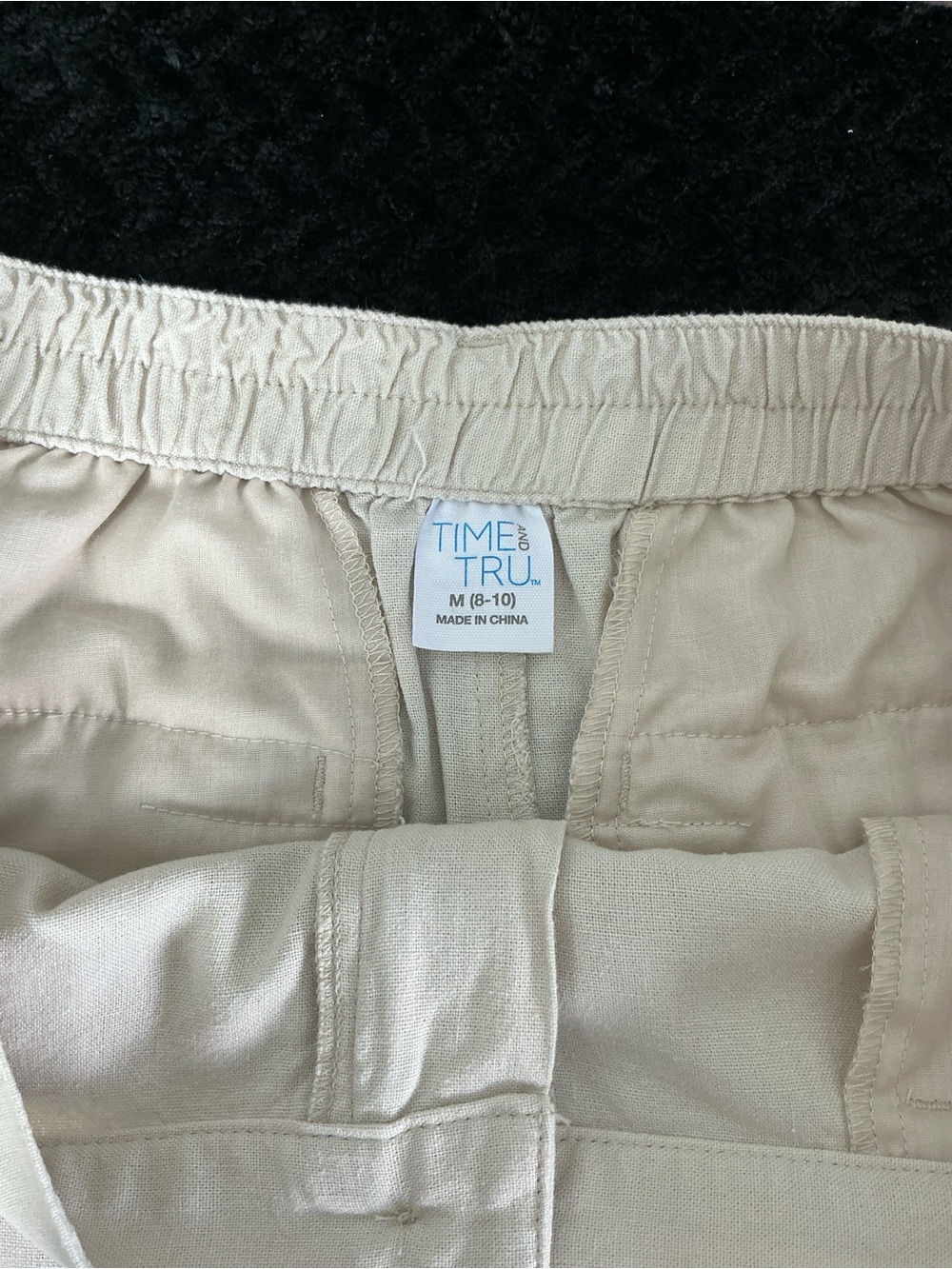 Time and Tru Light Beige Women’s Linen Shorts - Picture 6 of 7